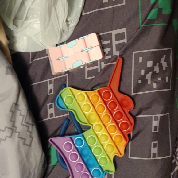 Fidgets - Picture 1 of 1